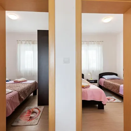 Simplistic In Nevidane Near The Sea Apartment *