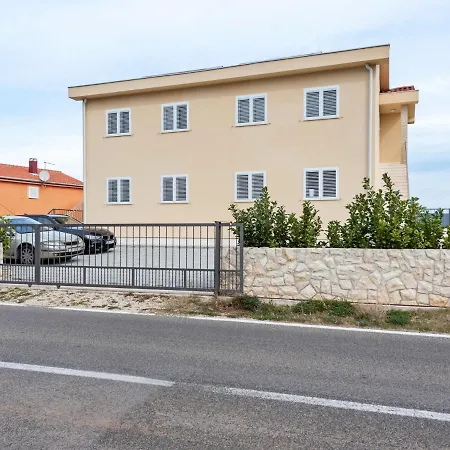 Simplistic In Nevidane Near The Sea Apartment